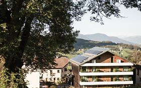 La Paula Apartments & Suites